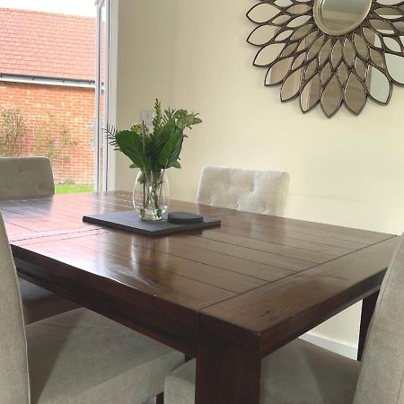 Ashford Holiday Home Sleeps 6 Free Parking Wifi Willesborough Exteriér fotografie