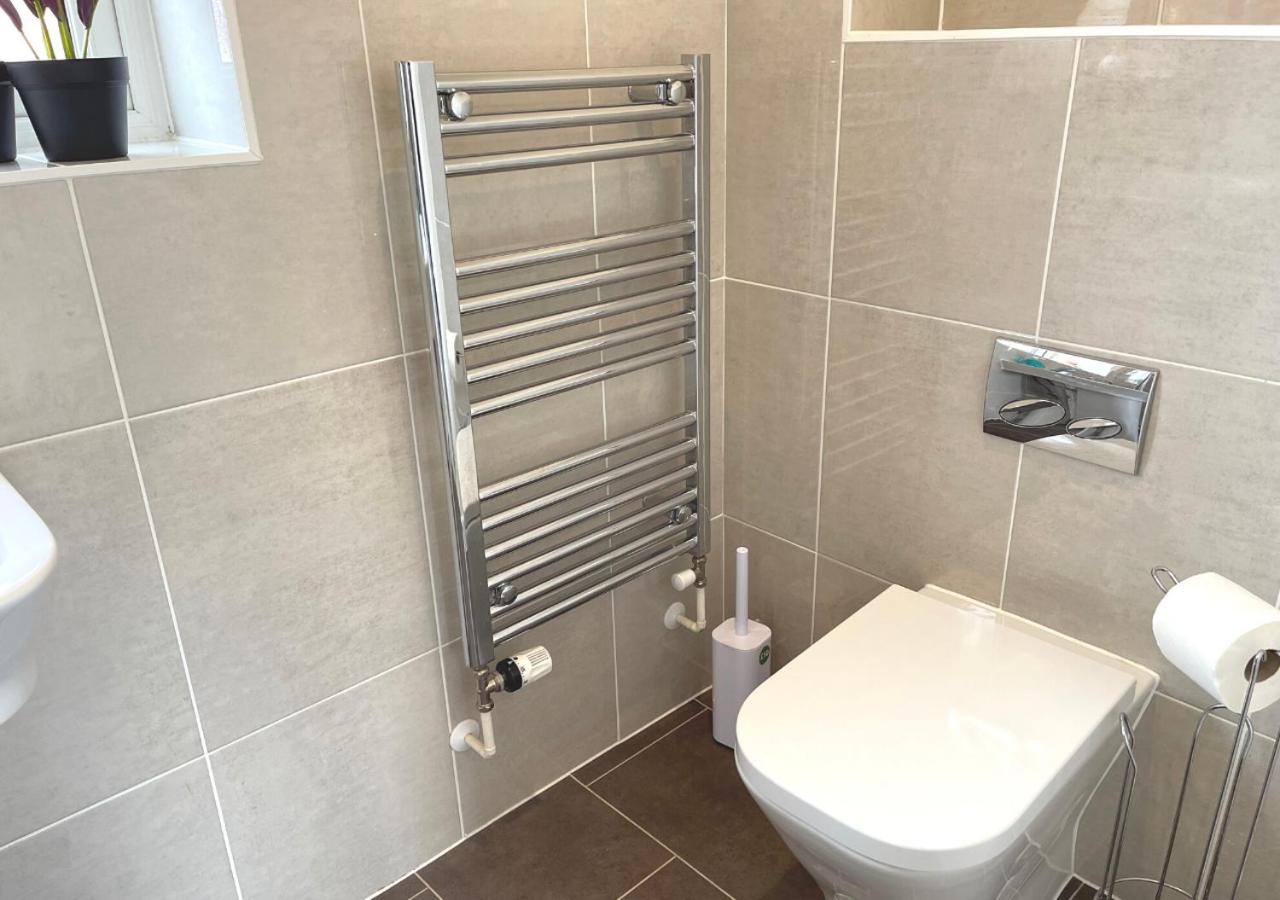 Ashford Holiday Home Sleeps 6 Free Parking Wifi Willesborough Exteriér fotografie