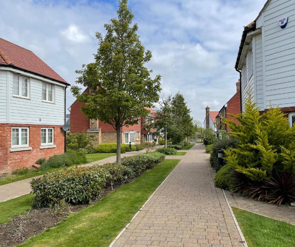 Ashford Holiday Home Sleeps 6 Free Parking Wifi Willesborough Exteriér fotografie